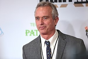 Robert F. Kennedy Jr. (33367298132).jpg