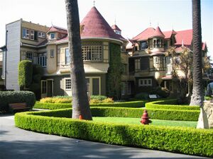 Winchester house.jpg