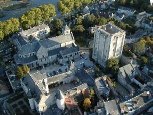 Chateau Beaugency ballon.jpg