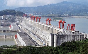 Image of the three gorges dam, and hydroelectric plant