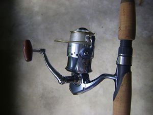 Fishing-Pflueger-Spinning-Reel.jpg